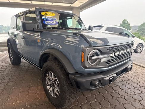 Certified 2025 Ford Bronco Badlands AWD/4WD image 4