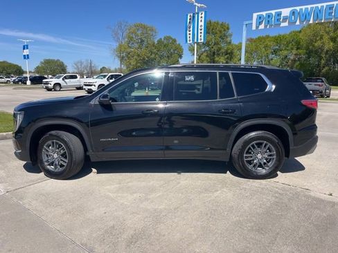 Used 2025 GMC Acadia Elevation image 3