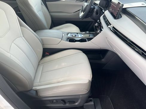 Certified 2026 INFINITI QX60 Luxe w/ Cargo Package FWD image 13