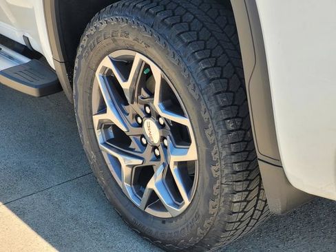 New 2026 GMC Sierra 1500 SLT AWD/4WD image 7