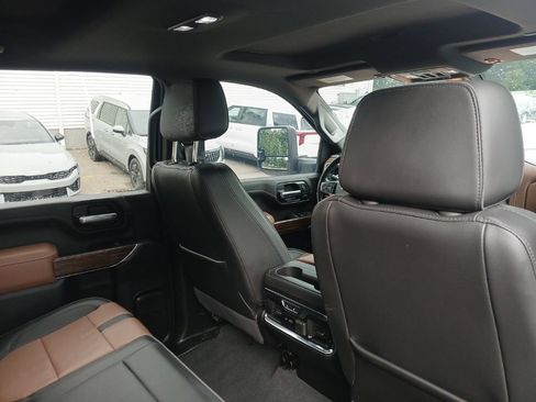 Used 2023 Chevrolet Silverado 2500 High Country AWD/4WD image 17