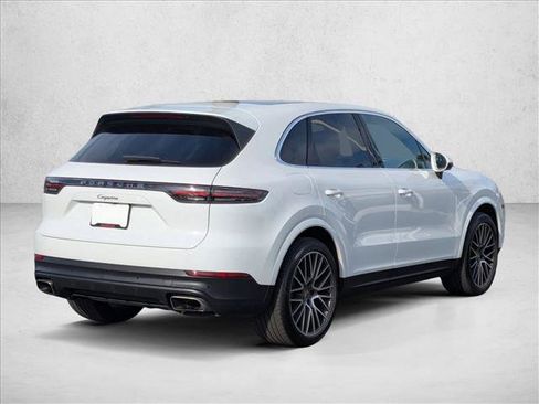 Used 2022 Porsche Cayenne image 5