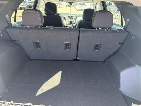 Used 2023 Chevrolet Equinox LS w/ LS Convenience Package FWD image 9