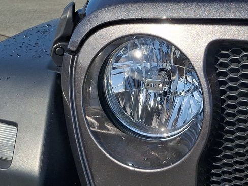 Used 2021 Jeep Wrangler Unlimited Sport AWD/4WD image 9