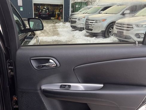 Used 2013 Dodge Journey SXT image 16