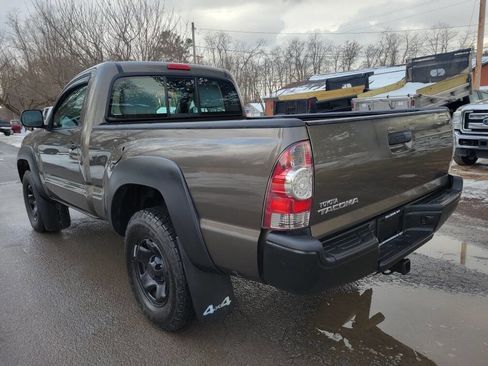 Used 2011 Toyota Tacoma 4x4 Regular Cab image 6