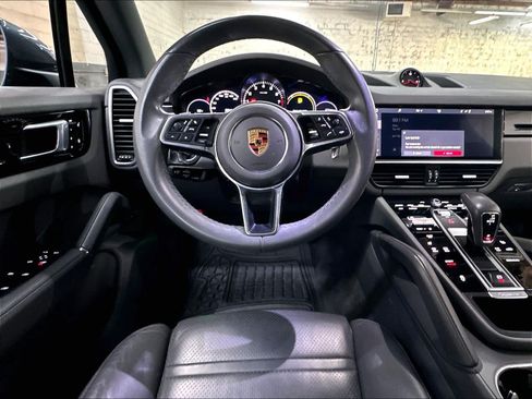 Used 2019 Porsche Cayenne AWD/4WD image 8