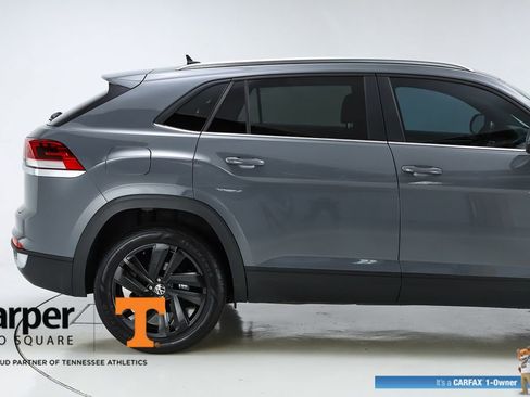 Used 2023 Volkswagen Atlas Cross Sport SE w/ Black Wheel Package image 49