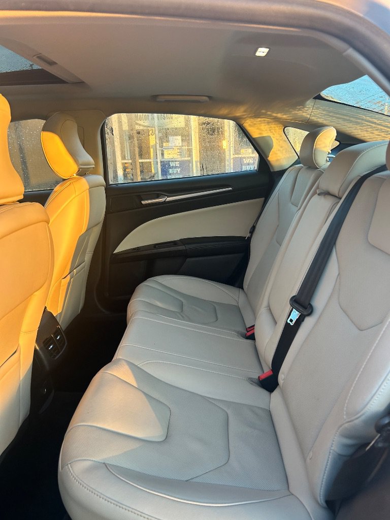 Used 2018 Ford Fusion Titanium FWD image 7