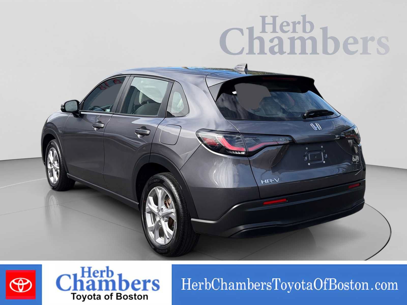 Used 2024 Honda HR-V LX image 3