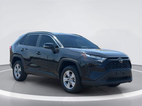 Used 2025 Toyota RAV4 XLE FWD image 8