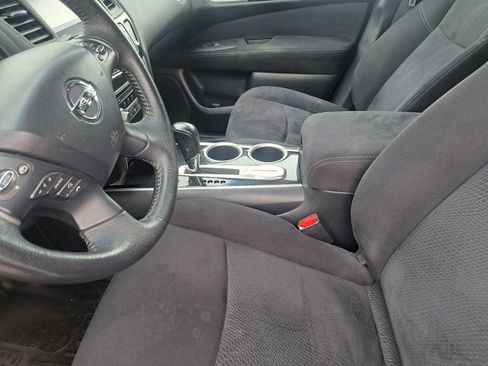 Used 2013 Nissan Pathfinder SV w/ Trailer Tow Pkg image 17
