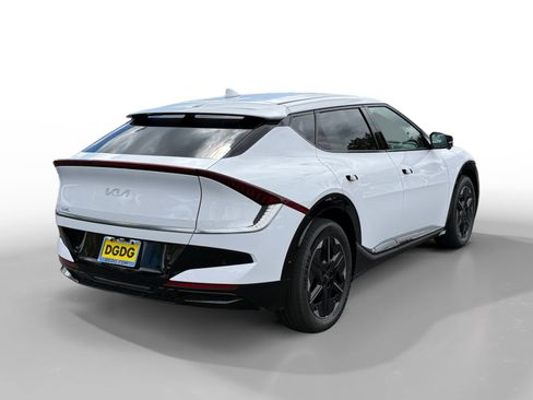 New 2026 Kia EV6 Wind RWD image 5