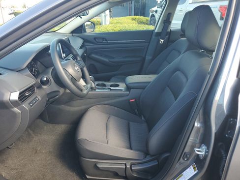 New 2025 Nissan Altima 2.5 S image 10