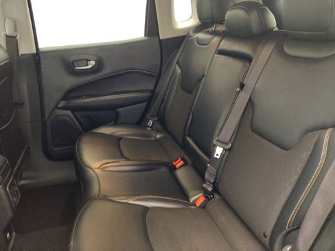 Used 2021 Jeep Compass Latitude w/ Driver Assistance Group FWD image 18