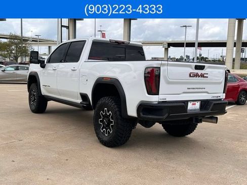 Used 2025 GMC Sierra 2500 AT4X AWD/4WD image 8