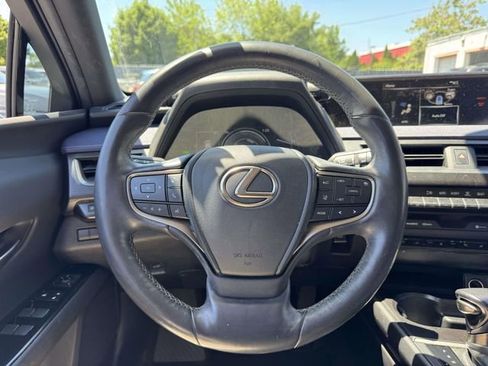 Used 2020 Lexus UX 250h w/ Premium Package AWD/4WD image 20