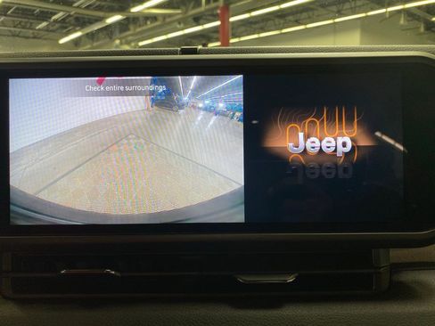 Used 2024 Jeep Wrangler Sport AWD/4WD image 38