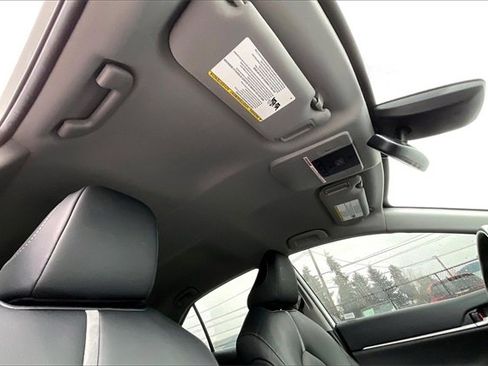 Used 2023 Toyota Camry XSE w/ Cold Weather Package image 22