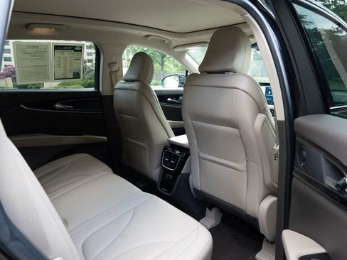 Used 2021 Lincoln Nautilus Reserve FWD image 17