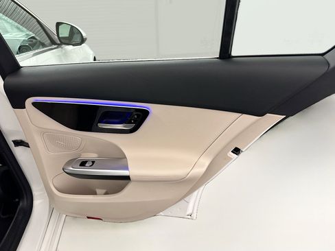 Used 2025 Mercedes-Benz C 300 4MATIC Sedan image 32