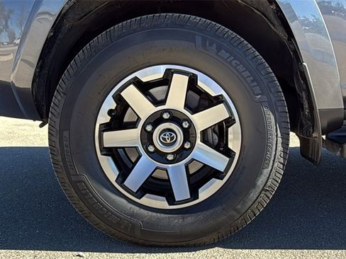 Certified 2022 Toyota 4Runner TRD Off-Road image 42