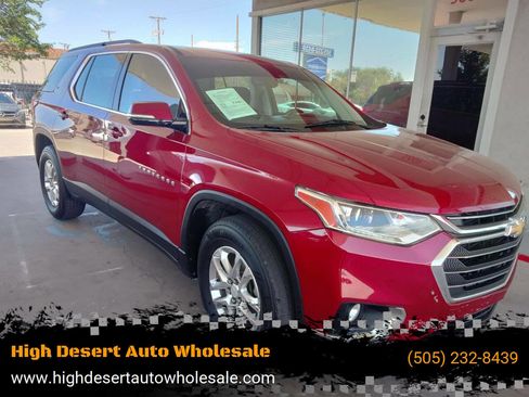 Used 2019 Chevrolet Traverse LT image 1