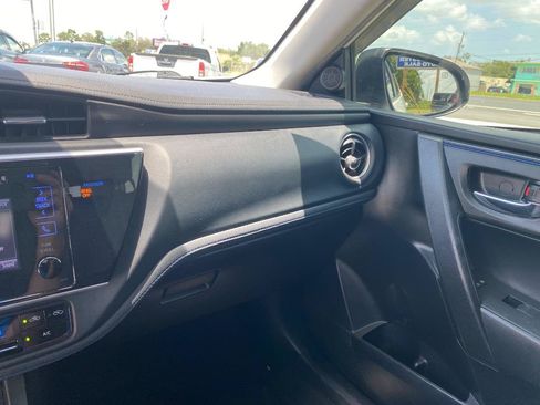 Used 2019 Toyota Corolla SE FWD image 29
