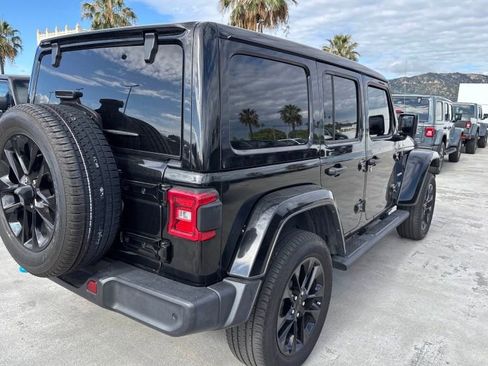 Used 2022 Jeep Wrangler Unlimited Sahara w/ Cold Weather Group AWD/4WD image 3