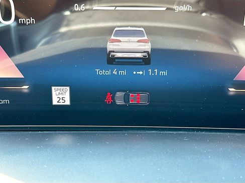 New 2026 BMW X5 sDrive40i w/ Premium Package image 9