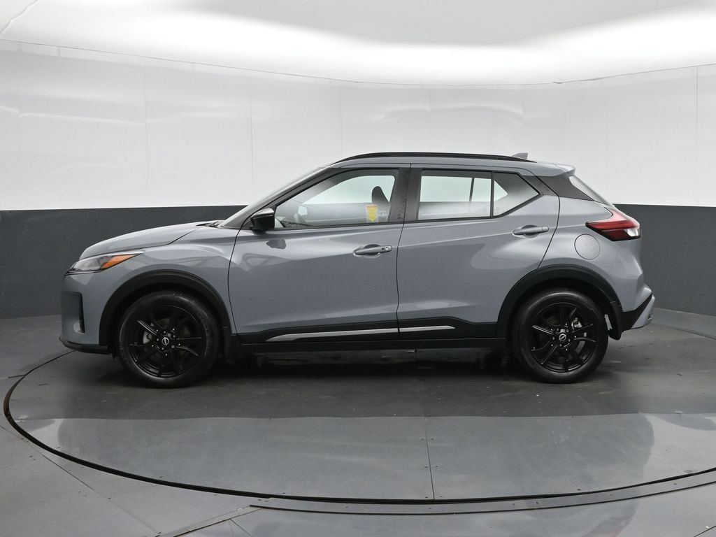 Used 2023 Nissan Kicks SR FWD image 4