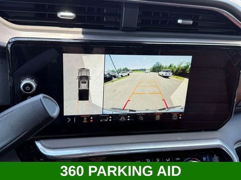 Used 2024 GMC Sierra 2500 Denali Ultimate AWD/4WD image 18