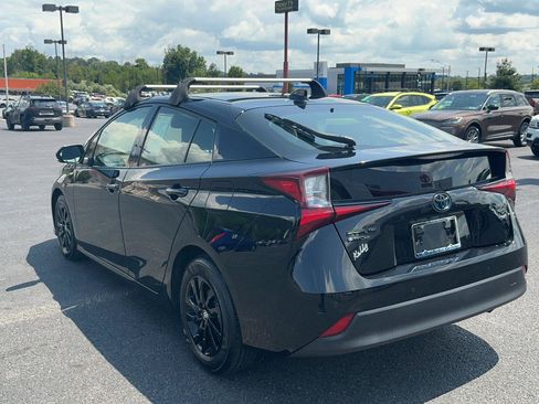 Certified 2022 Toyota Prius AWD image 10