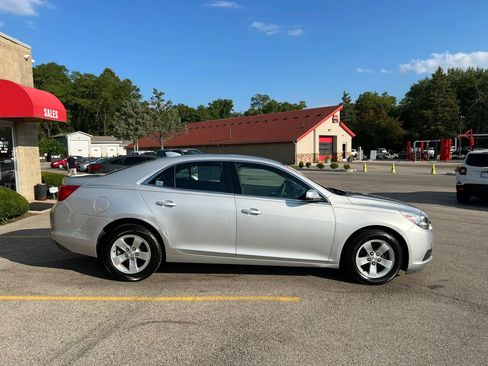 Used 2015 Chevrolet Malibu LT FWD image 3