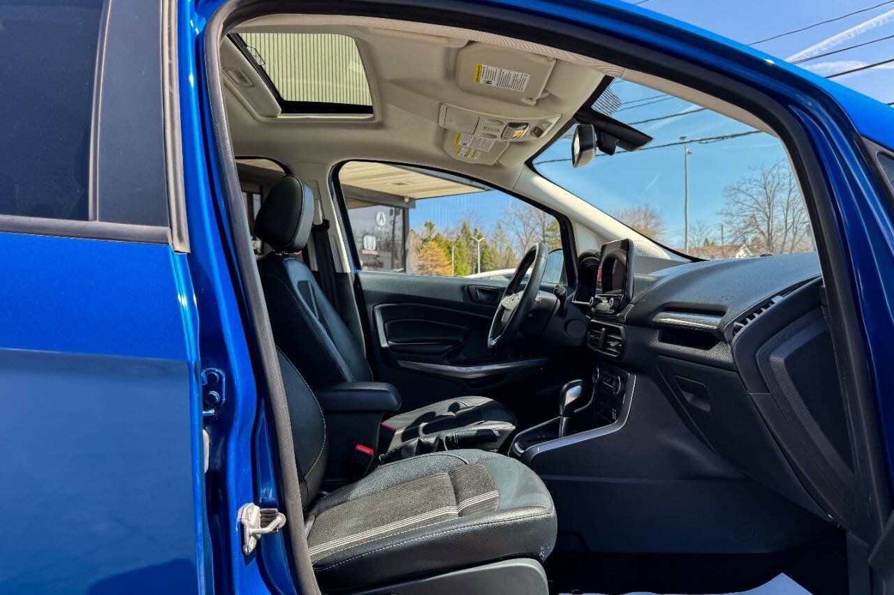 Used 2020 Ford EcoSport SES w/ SES Black Appearance Package AWD/4WD image 12