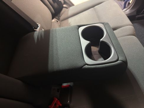 Used 2023 Nissan Rogue S image 25