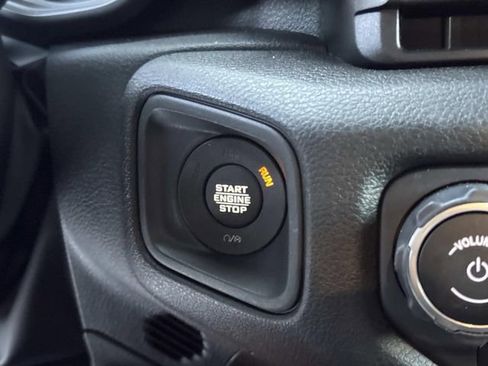 Used 2024 Jeep Wrangler Sport S image 21