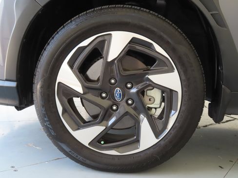 Used 2025 Subaru Crosstrek 2.5i Limited w/ Crosstrek Mirror Package AWD/4WD image 28