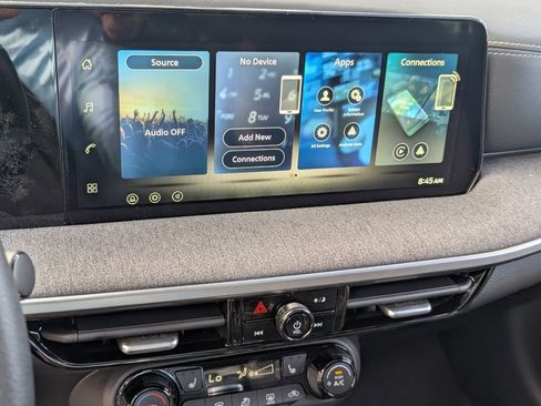 New 2026 Nissan Kicks SV w/ SV Premium Package FWD image 15