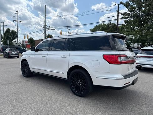 Used 2018 Lincoln Navigator L Reserve w/ Technology Package AWD/4WD image 3
