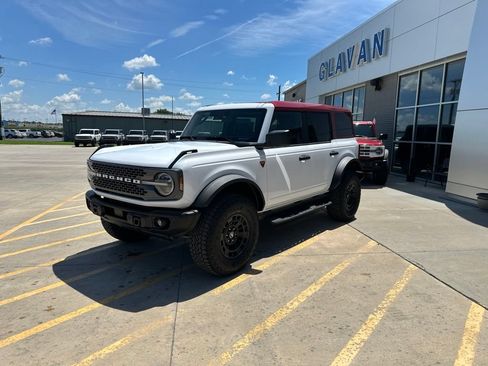 New 2026 Ford Bronco Badlands AWD/4WD image 3