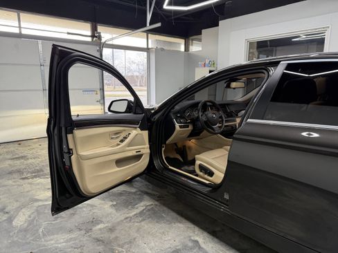 Used 2015 BMW 550i xDrive Sedan image 9