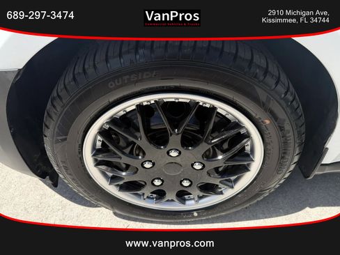 Used 2020 Ford Transit Connect XL image 17