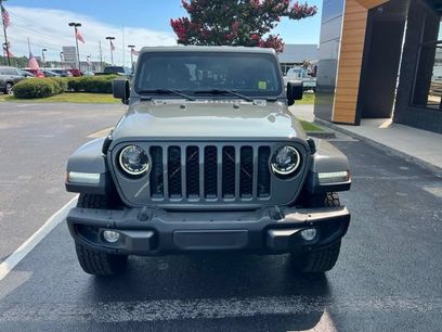 Used 2023 Jeep Gladiator Sport