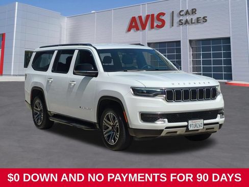 Used 2025 Jeep Wagoneer L Series II AWD/4WD image 3