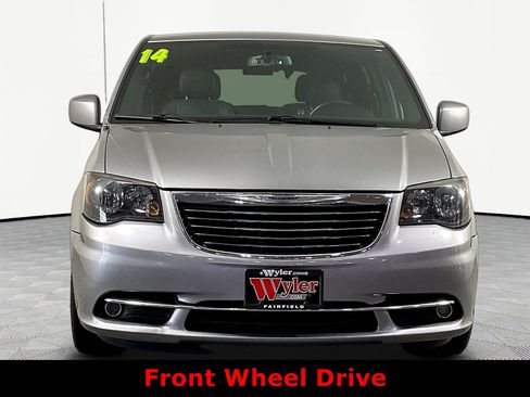 Used 2014 Chrysler Town & Country S FWD image 2