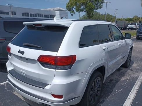 Used 2018 Jeep Grand Cherokee High Altitude AWD/4WD image 4