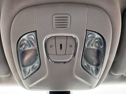 Used 2019 Jeep Compass Latitude AWD/4WD image 25