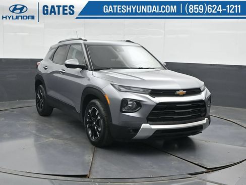 Used 2023 Chevrolet TrailBlazer LT FWD image 4