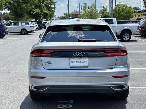 Used 2022 Audi Q8 Premium AWD/4WD image 6